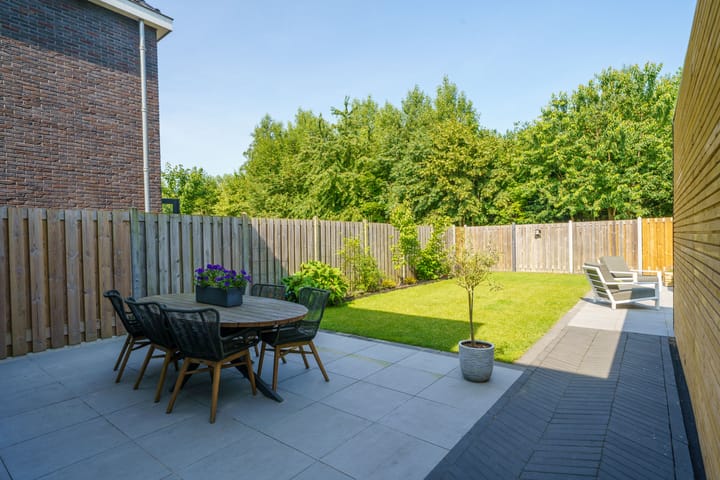 Foto 36 van Douwe Dabbertstraat 49