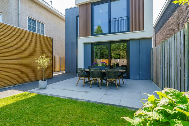 Foto 38 van Douwe Dabbertstraat 49