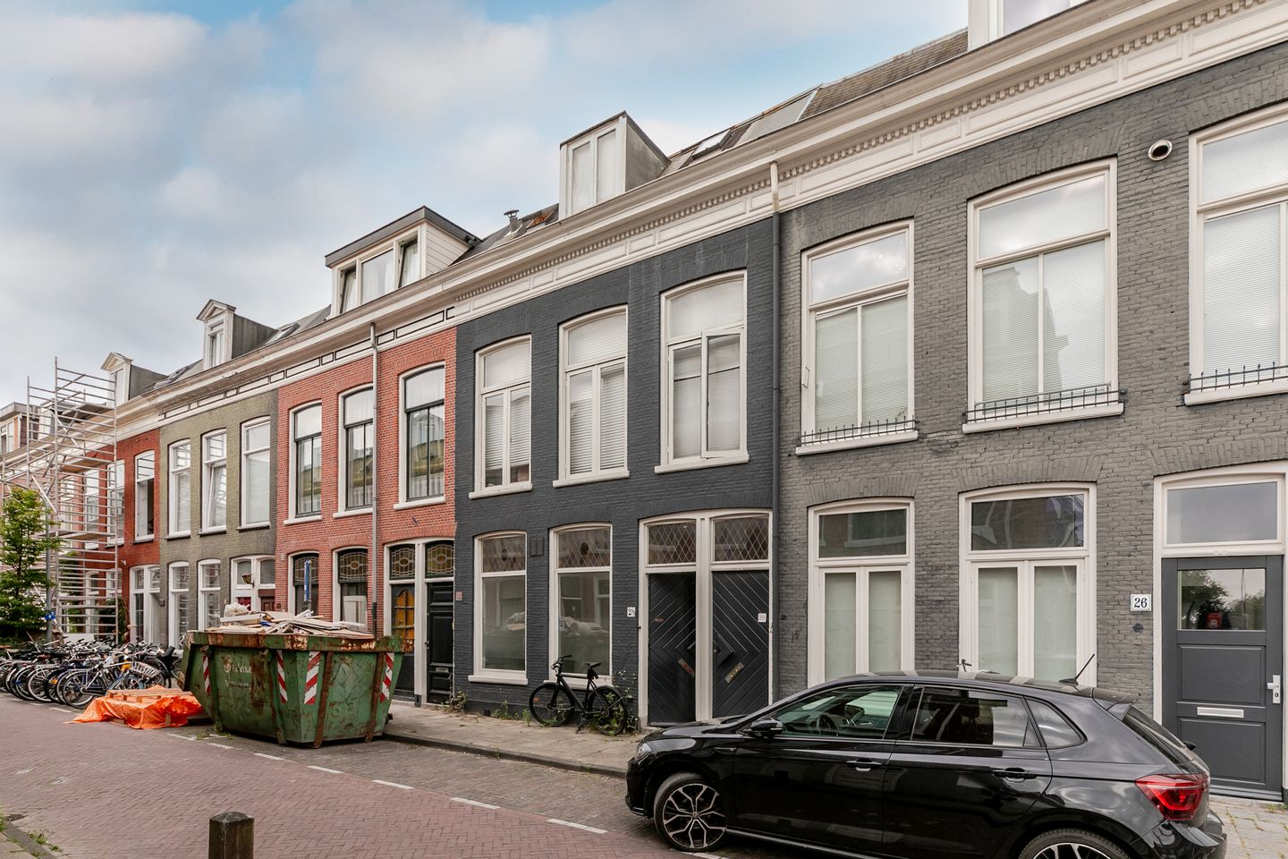 Photo 1 of Esschilderstraat 28