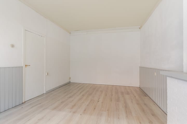 Photo 7 of Esschilderstraat 28