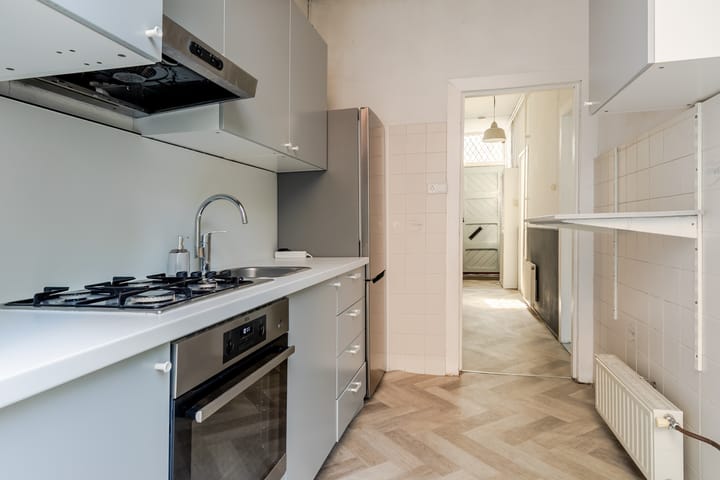 Photo 8 of Esschilderstraat 28