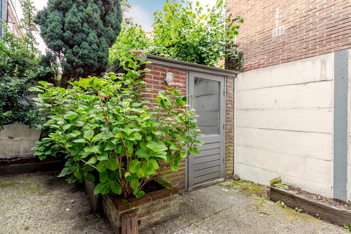 Photo 13 of Esschilderstraat 28