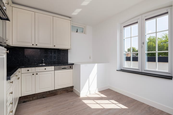 Foto 3 van Laanplein 5