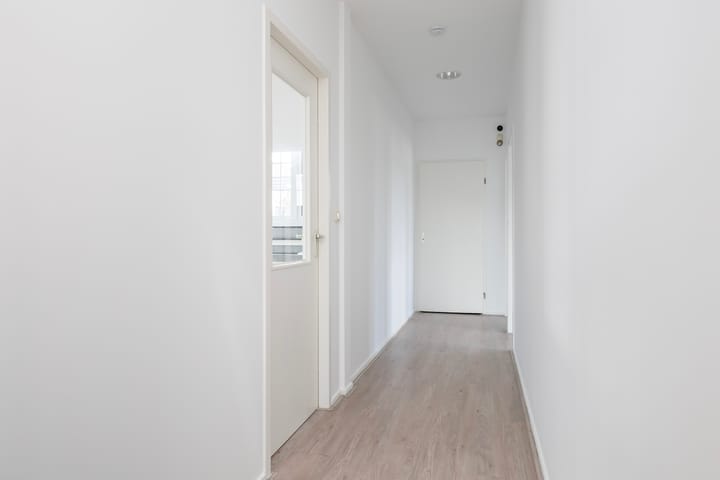 Foto 16 van Laanplein 5