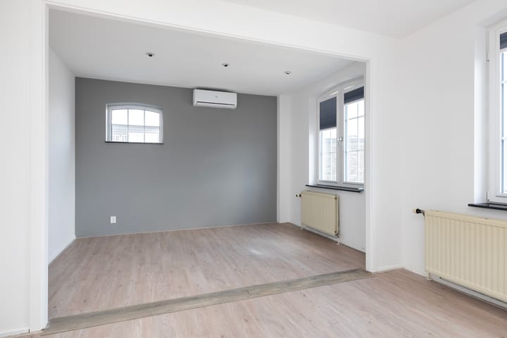 Foto 24 van Laanplein 5