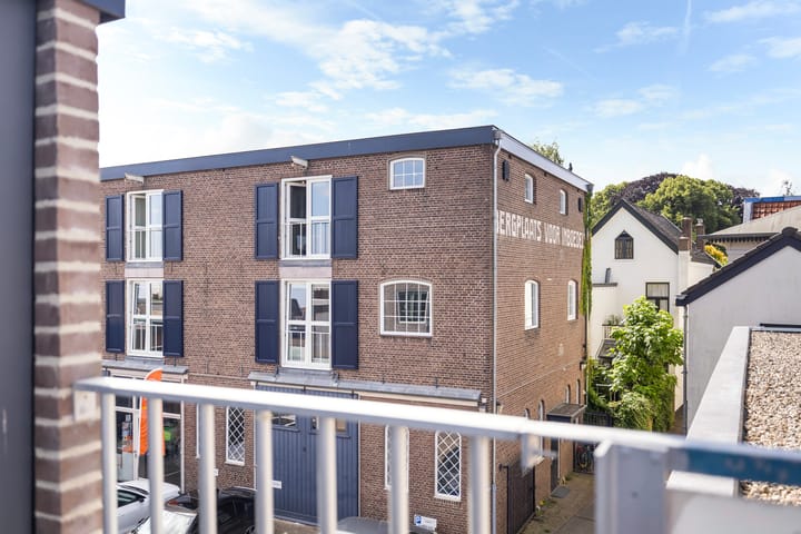 Foto 28 van Laanplein 5