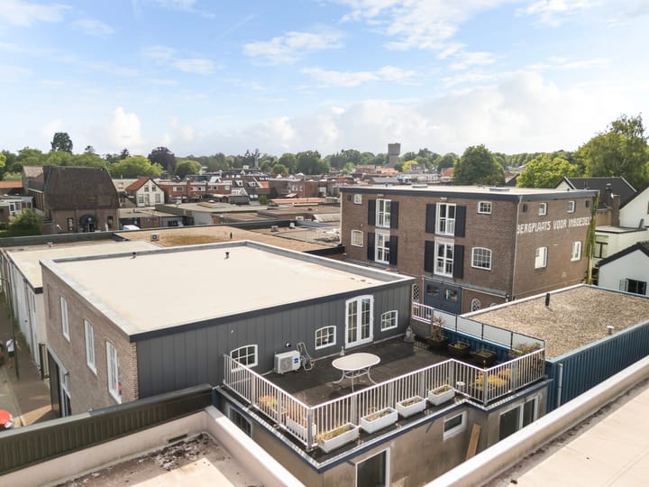 Foto 32 van Laanplein 5