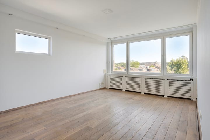 Foto 4 van Adelbert van Scharnlaan E 4