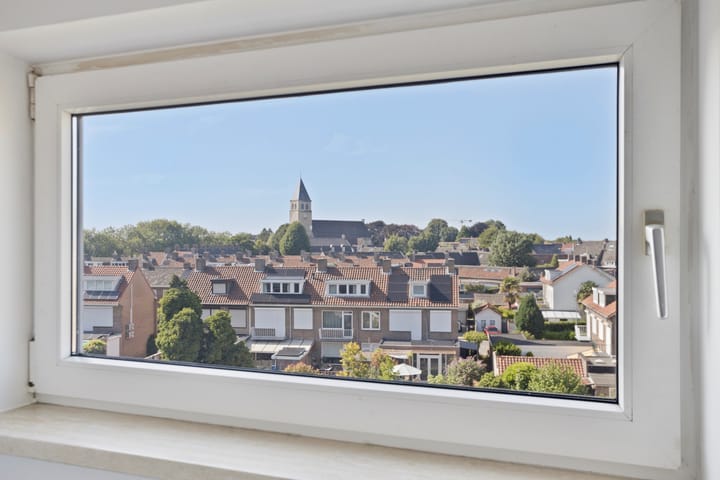 Foto 8 van Adelbert van Scharnlaan E 4