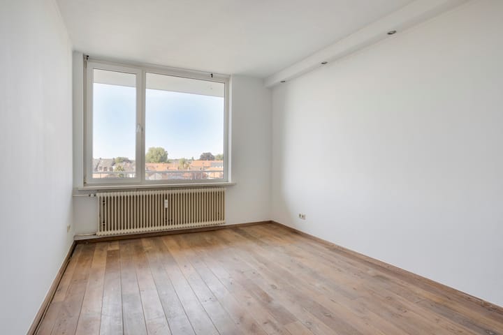 Foto 10 van Adelbert van Scharnlaan E 4