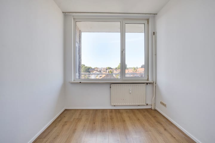 Foto 12 van Adelbert van Scharnlaan E 4