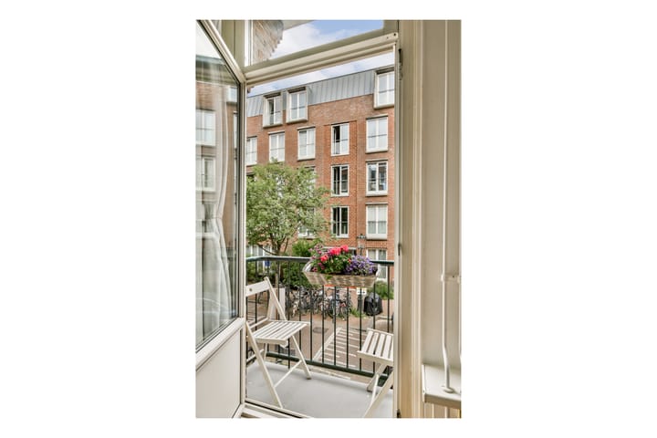 Foto 12 van Van Beuningenstraat 195-1