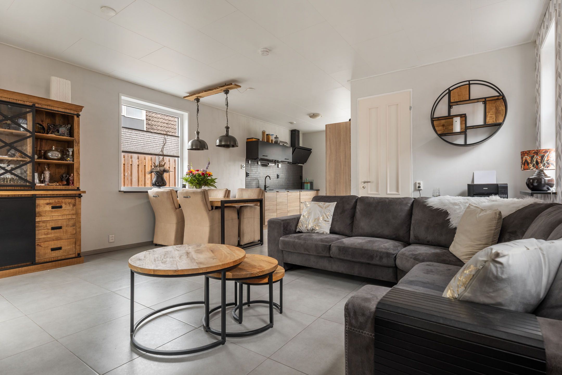 Foto 9 van Middenweg 56