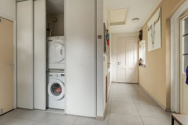 Foto 14 van Middenweg 56