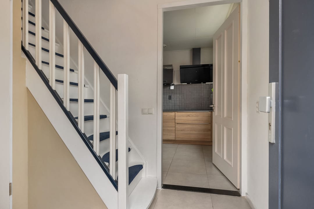 Foto 17 van Middenweg 56