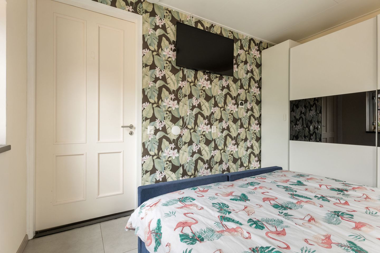 Foto 20 van Middenweg 56