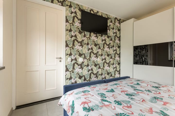 Foto 20 van Middenweg 56