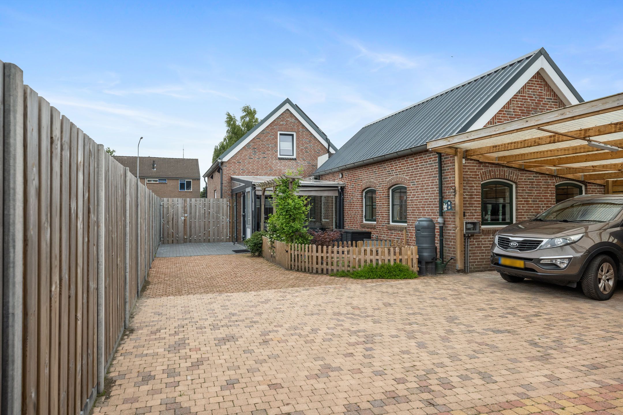 Foto 27 van Middenweg 56