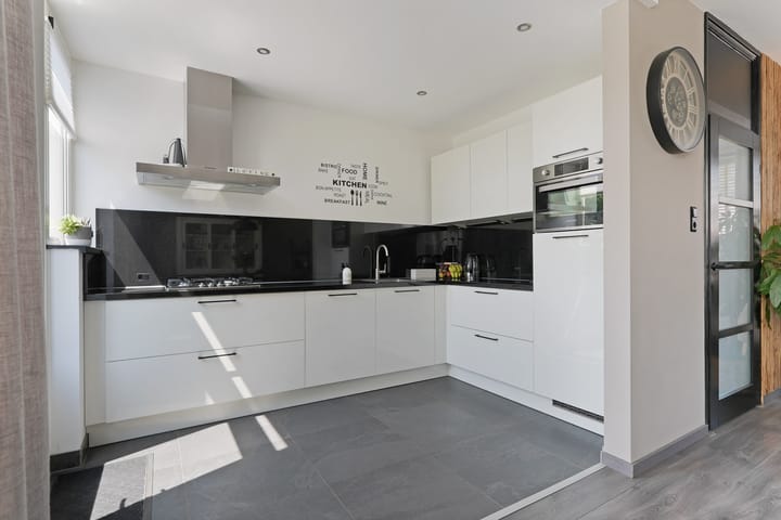 Foto 7 van Stuart Makkersstraat 11