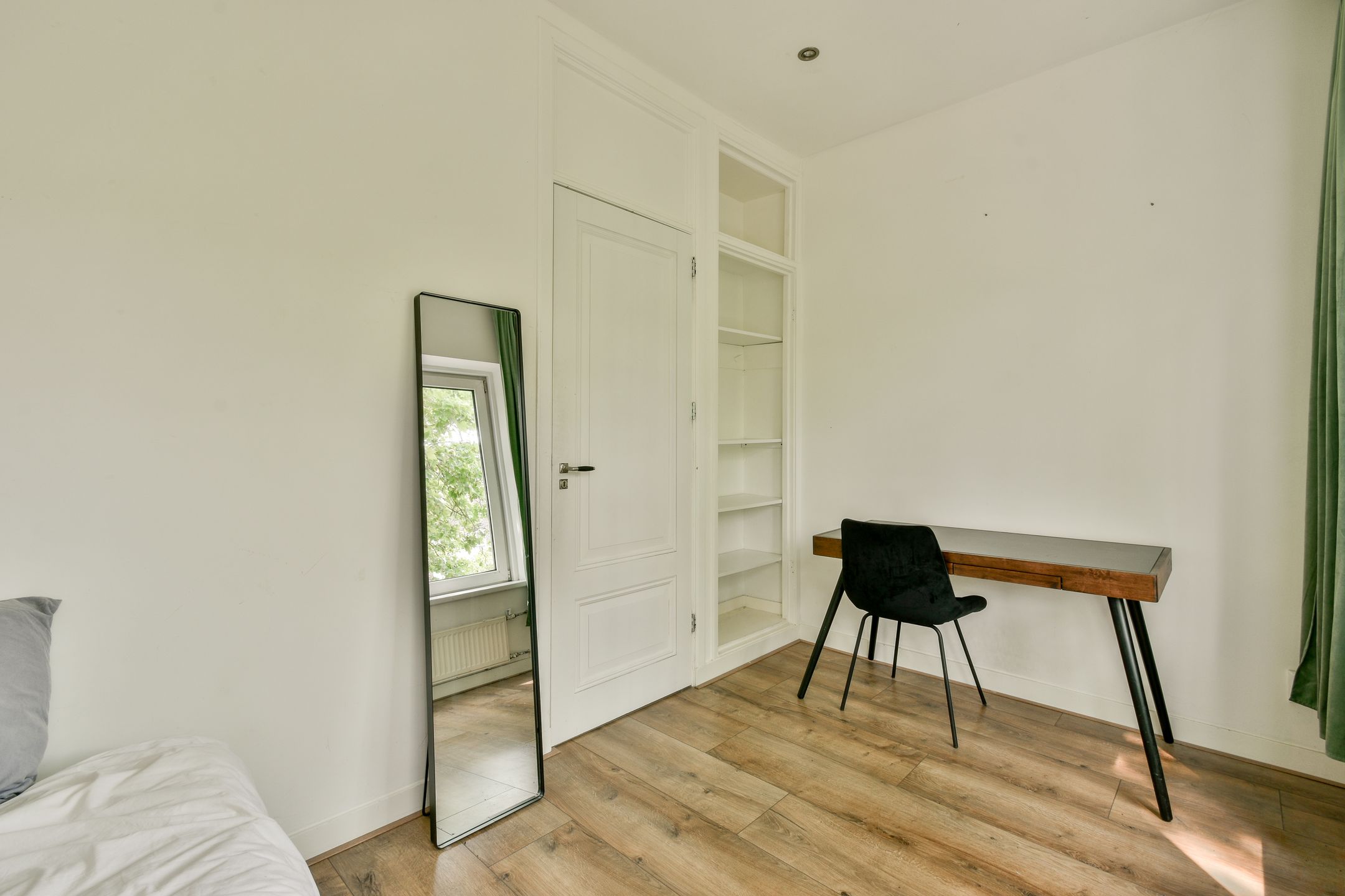 Photo 15 of Crynssenstraat 30-3