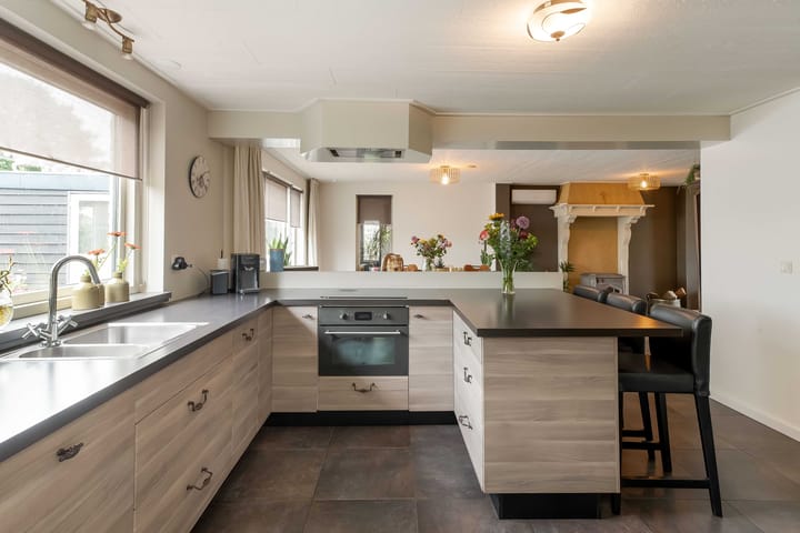 Foto 9 van Lekerseweg 1-A