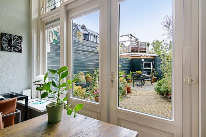 Photo 17 of Leeuwerikstraat 43