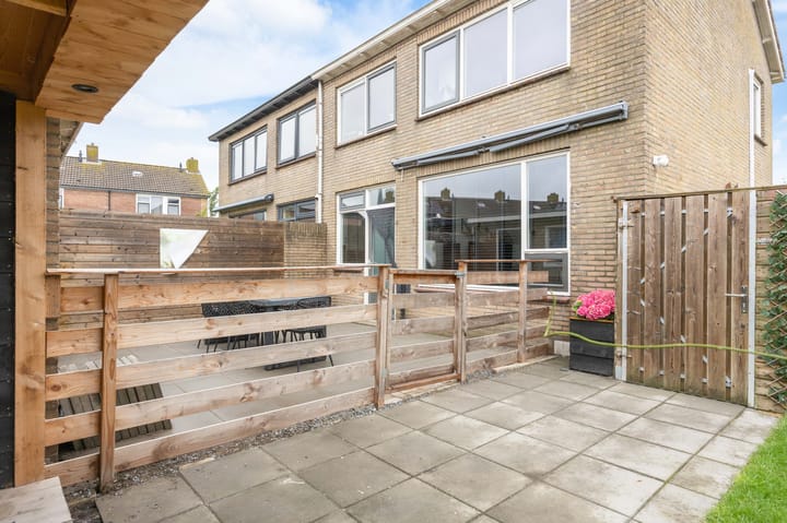 Foto 40 van Ds J van Dijkstraat 1