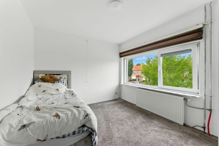 Photo 20 of Esdoornlaan 21