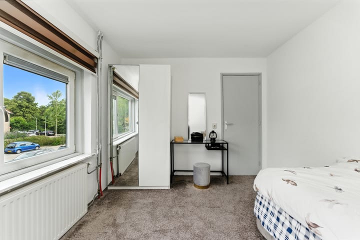 Photo 21 of Esdoornlaan 21