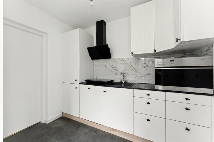 Photo 34 of Esdoornlaan 21