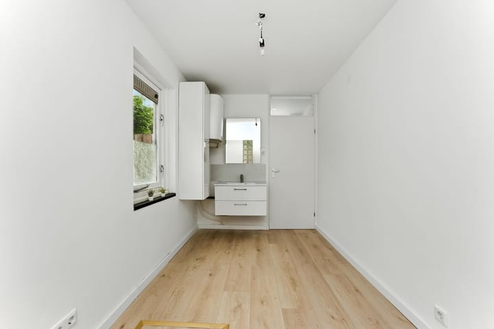 Photo 36 of Esdoornlaan 21