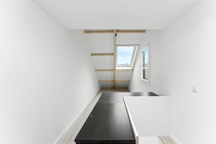 Photo 41 of Esdoornlaan 21