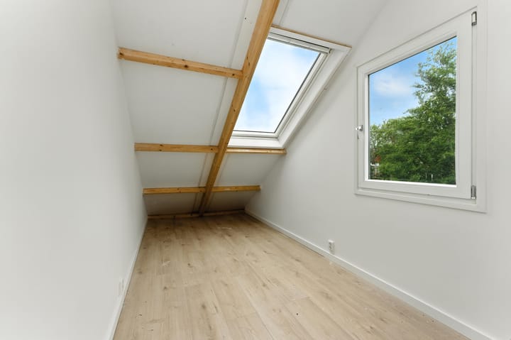 Photo 42 of Esdoornlaan 21