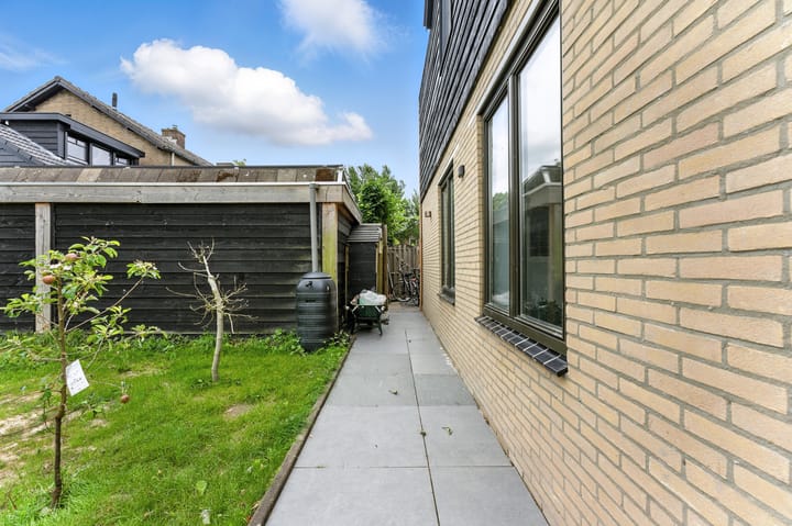 Photo 55 of Esdoornlaan 21