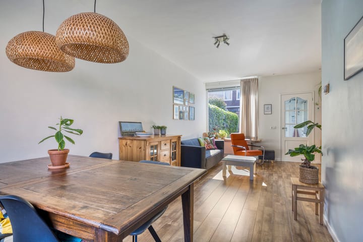 Foto 8 van M A de Ruyterstraat 26