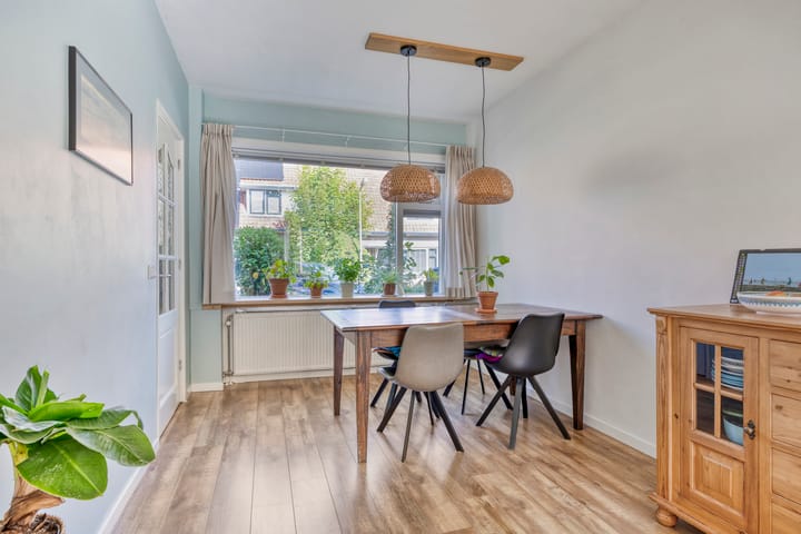 Foto 10 van M A de Ruyterstraat 26