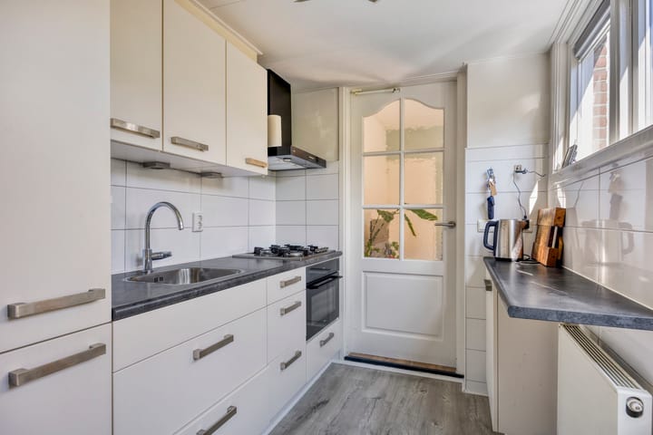 Foto 13 van M A de Ruyterstraat 26