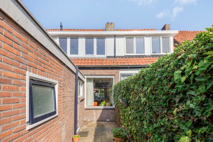 Foto 23 van M A de Ruyterstraat 26