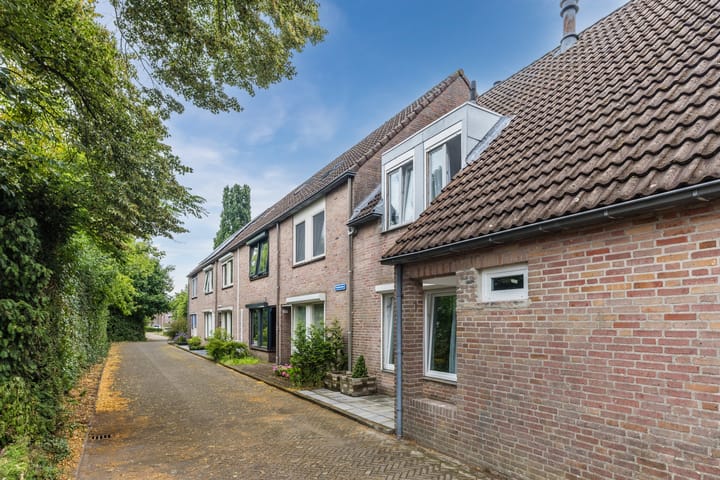 Foto 6 van Harmonieplein 1