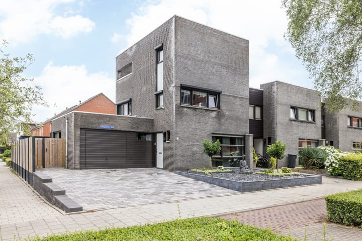 Photo 1 of Cavaleriestraat 47