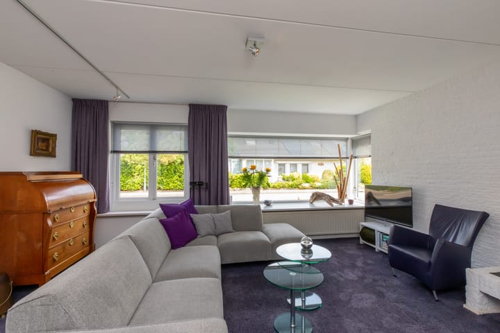 Foto 14 van Elstarstraat 57