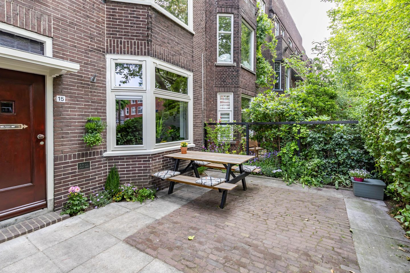 Photo 10 of Nassaulaan 15