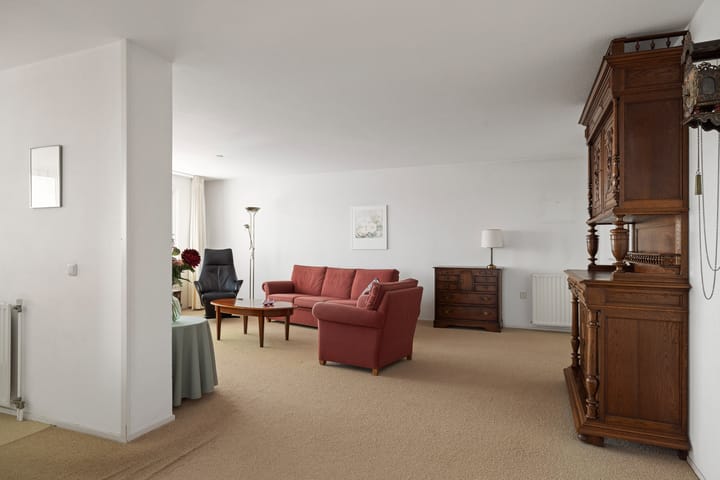 Foto 7 van Prins Clausplein 50