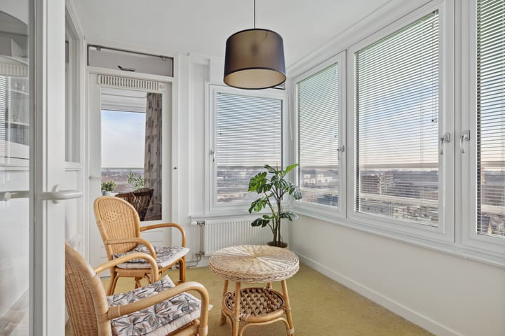 Foto 8 van Prins Clausplein 50