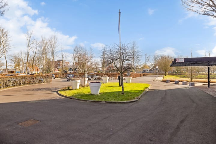 Foto 38 van Prins Clausplein 50