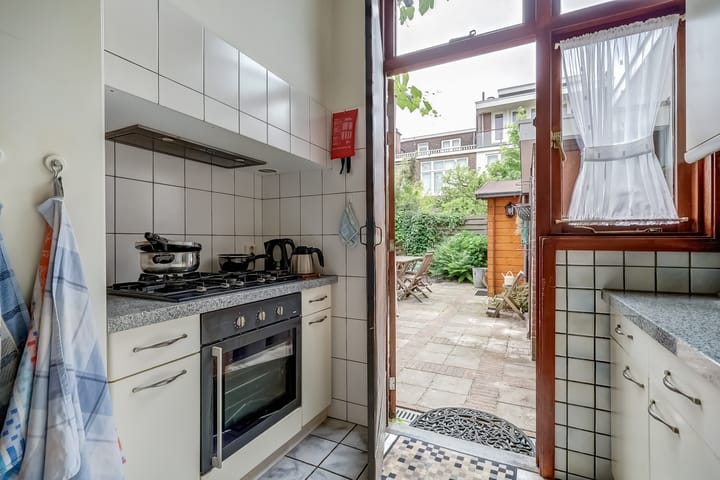 Photo 2 of Van Nijenrodestraat 31