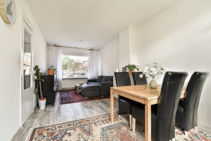 Photo 7 of Meidoornstraat 16