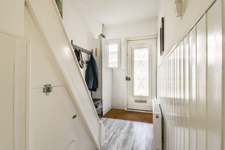 Photo 14 of Meidoornstraat 16