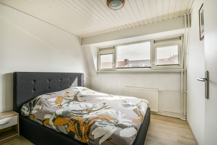 Photo 18 of Meidoornstraat 16