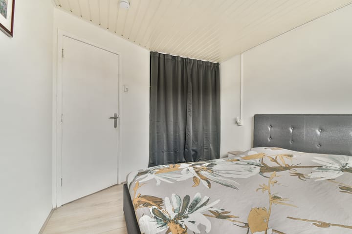 Photo 19 of Meidoornstraat 16